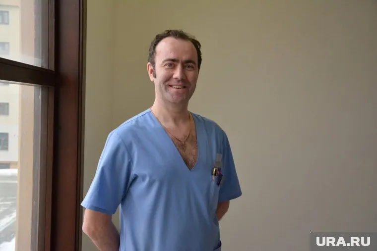 Дмитрий Хомутинин спас пассажира на борту самолета