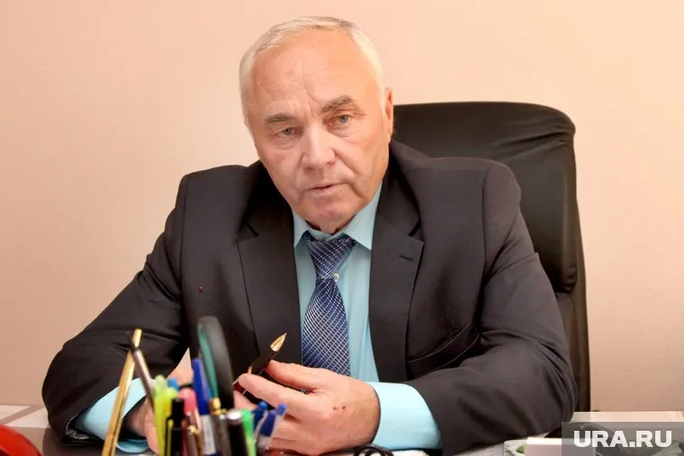 Рашит Хайрнасов уходит с должности главы Сафакулевского района