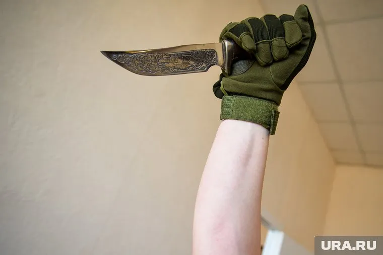 По словам очевидца, мужчина убил девушку ножом