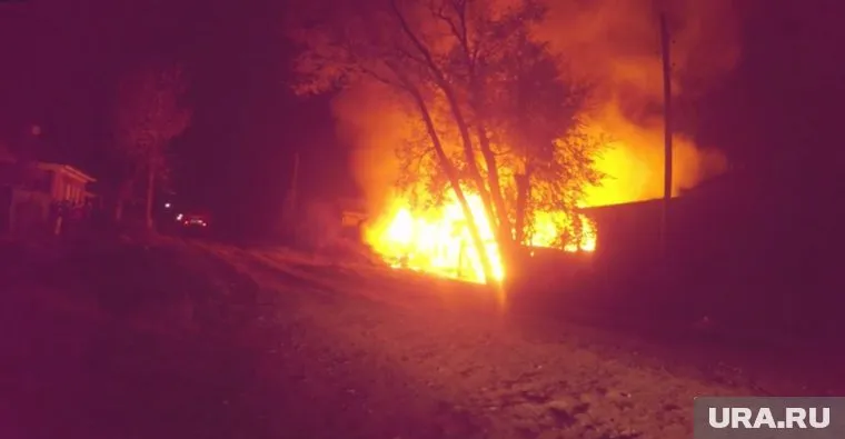 Дом сгорел полностью