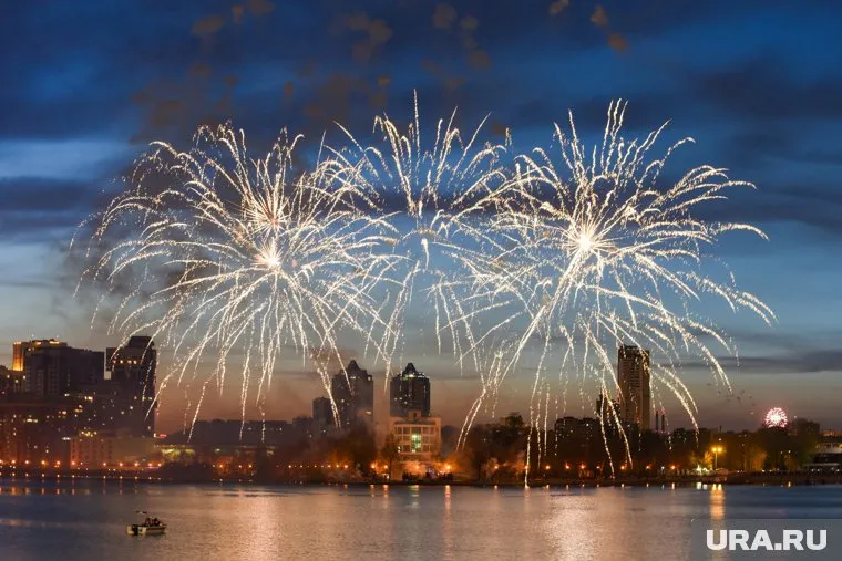 Финальным мероприятием Дня Победы стал праздничный салют