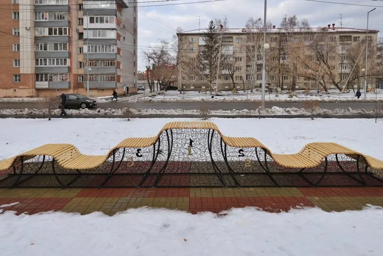 Скамейка в сквере по улице Карла Маркса. Курган