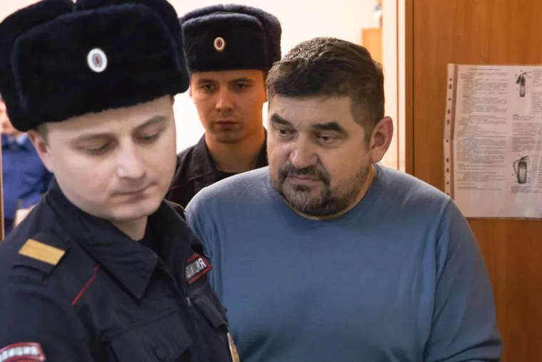Суд по избранию меры пресечения бывшему начальнику управления капстроительства Дмитрию Левинскому в Свердловском районном суде. Пермь