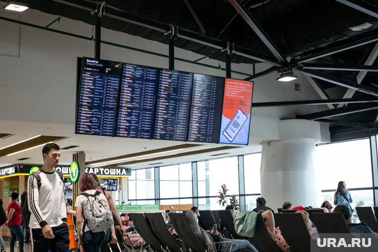 Сразу три рейса авиакомпании AlMasria Universal Airlines задержали 19 апреля
