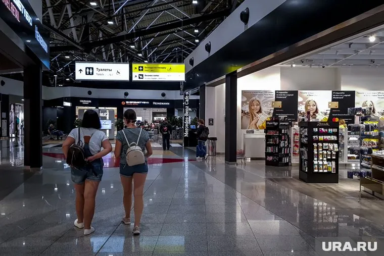 Владельцы аэропортов просят открыть магазины duty free