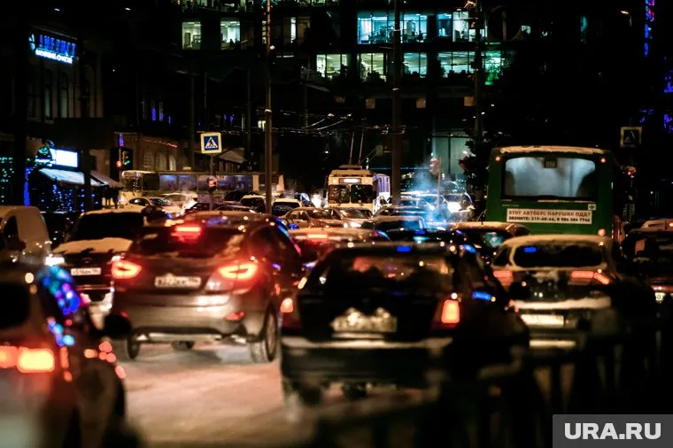 Жители города жалуются на плохую уборку улиц Екатеринбурга