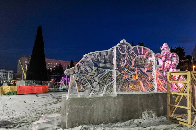Новогодняя иллюминация и украшения. Челябинск