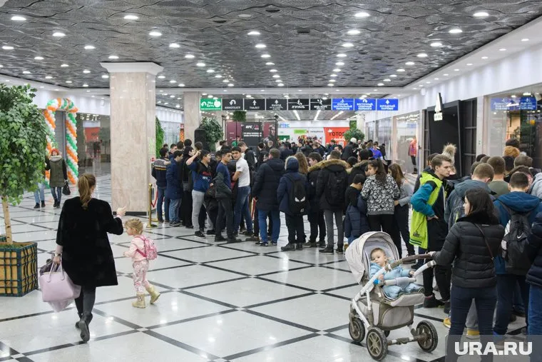 Закрытие торговых центров в Екатеринбурге ранее обсуждалось на совещании в мэрии