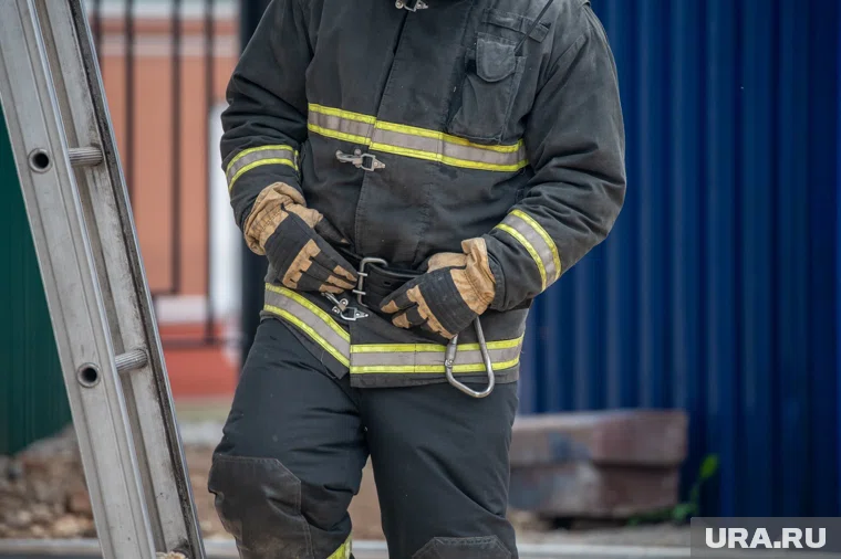 Спасатели работают в затруднительных условиях