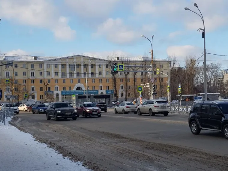 Уборка снега в Ленинском районе. Екатеринбург