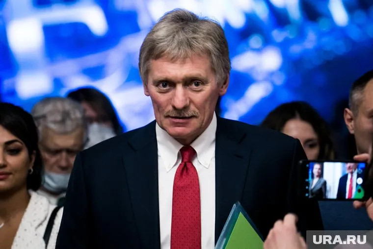 Дмитрий Песков призвал не вмешивать политику в процесс сертификации СП-2