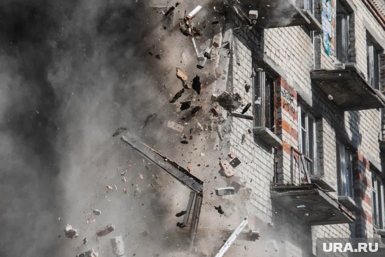 Женщину достали из заблокированного в результате атаки ВСУ дома в Донецке