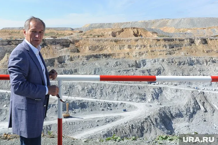 На карьере Константина Струкова остановили работу дробильно-ленточного комлпекса