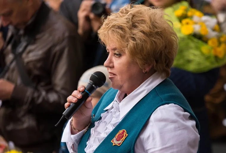 Праздничная линейка в Гимназии №5. Екатеринбург, панькова галина