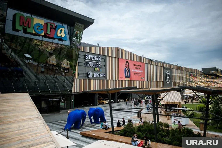 Из ТЦ «Меги» эвакуируют людей