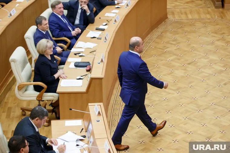 Армен Карапетян (идет) пострадал за своих детей