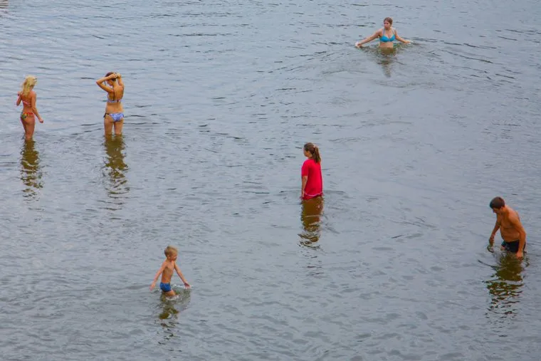 Виды Кунгура, жара, озеро, водоем, лето, река, купание