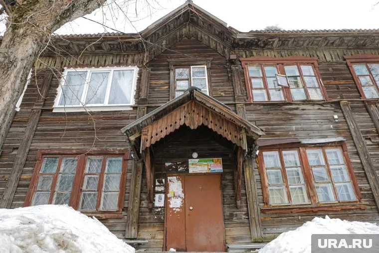 Администрация поселка Мужи обязана расселить дома на семь лет раньше запланированного срока