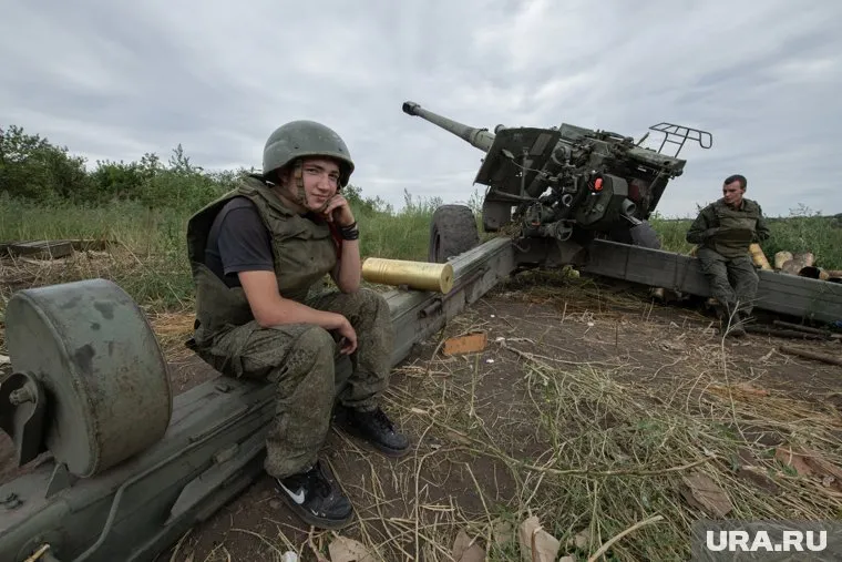 Россия бережет солдат за счет обстрела артиллерией и авиацией, сказал Константин Сивков