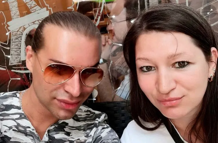 Гоген намерен увидеться с бывшей женой в суде