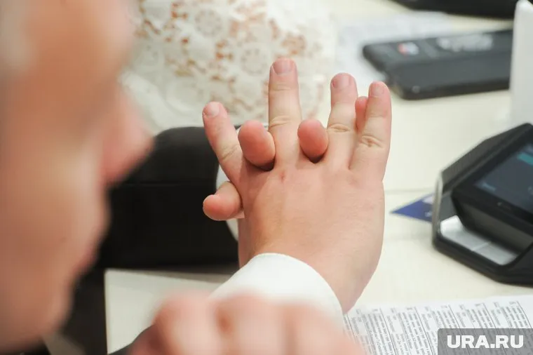 Виктор Дьяков совершил самоубийство