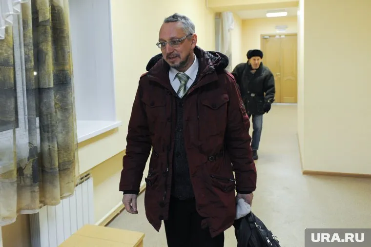 Василия Московца допрашивают по делу о поджоге стройплощадки Томинского ГОК