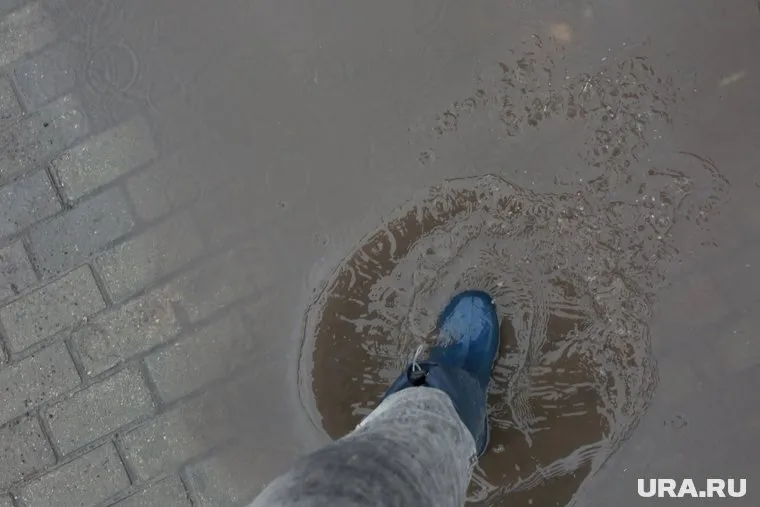 В тюменском микрорайоне Тарманы затопило несколько улиц