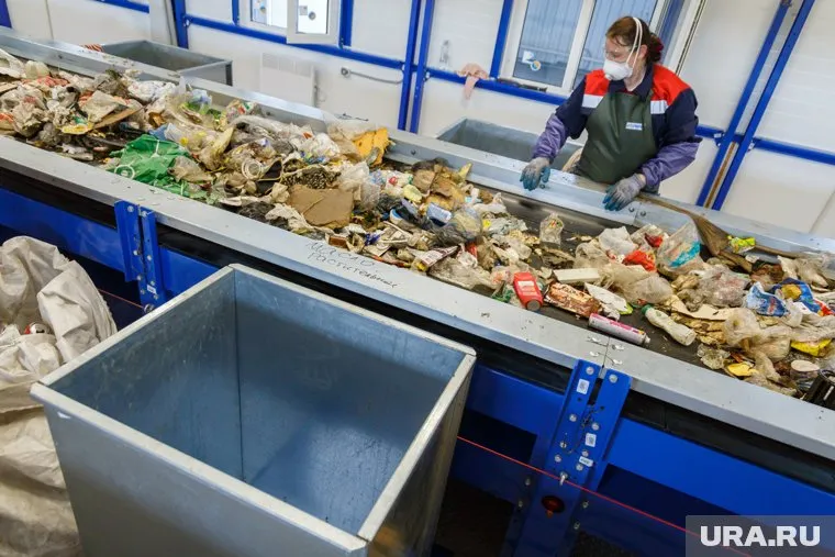 Губернатор Дмитрий Махонин оценил мощности предприятий по раздельному сбору мусора