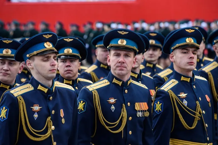Военный парад в честь Дня Победы на площади 1905 года. Екатеринбург 