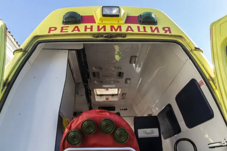 Отработка учений в магнитогорском аэропорту и горбольнице №1 по лихорадке Эбола, реанимация, скорая помощь, биобокс