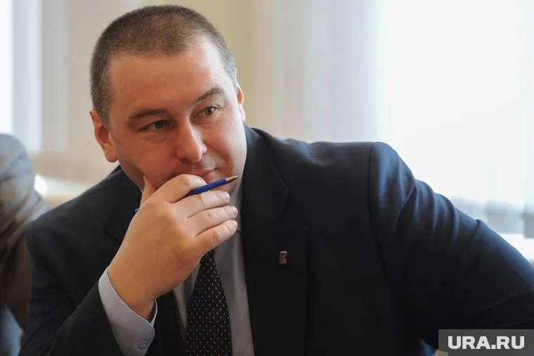 Фаворитом выборов по-прежнему считается Евгений Светлов