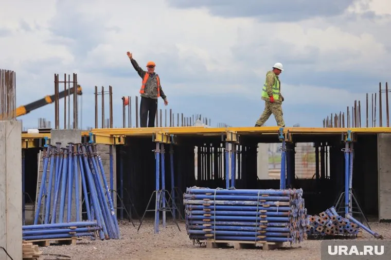Все недострои должны быть завершены через полтора-два года, поручил Путин