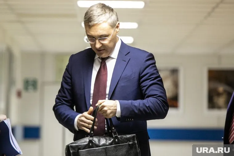 Валерий Фальков работает дистанционно