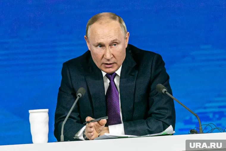 Владимир Путин приехал в Севастополь на автомобиле