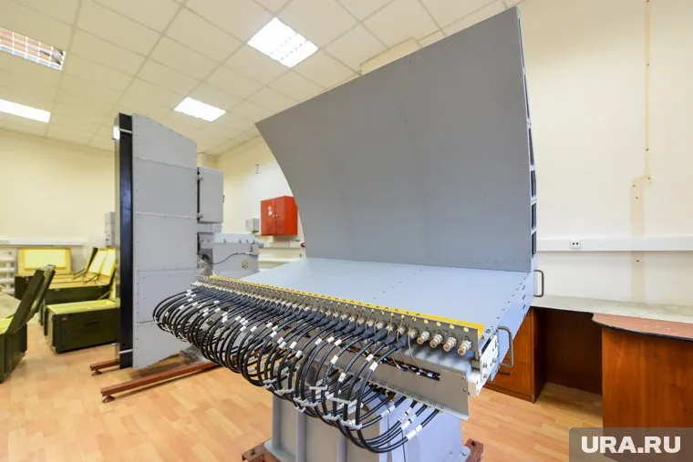 Челябинские радары установили на авианосце и проверяют