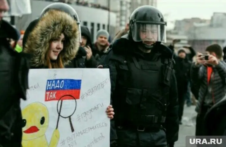 Судья вернула материалы на новое рассмотрение комиссии по делам несовершеннолетних