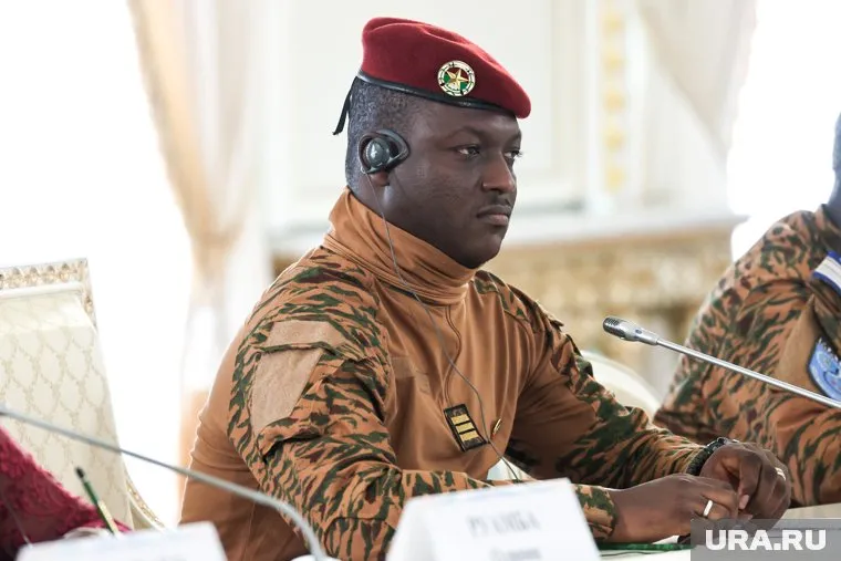 Лидер Буркина-Фасо высоко оценил "Орешник"