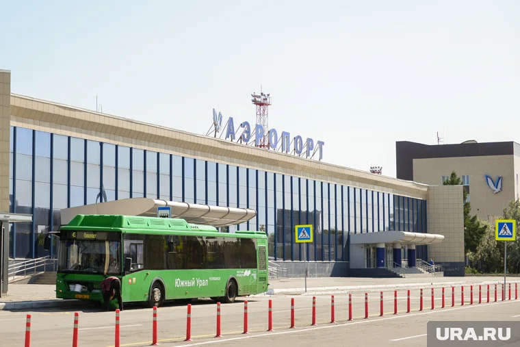 Пока туристы проводят свой отпуск в аэропорту, а не на море 