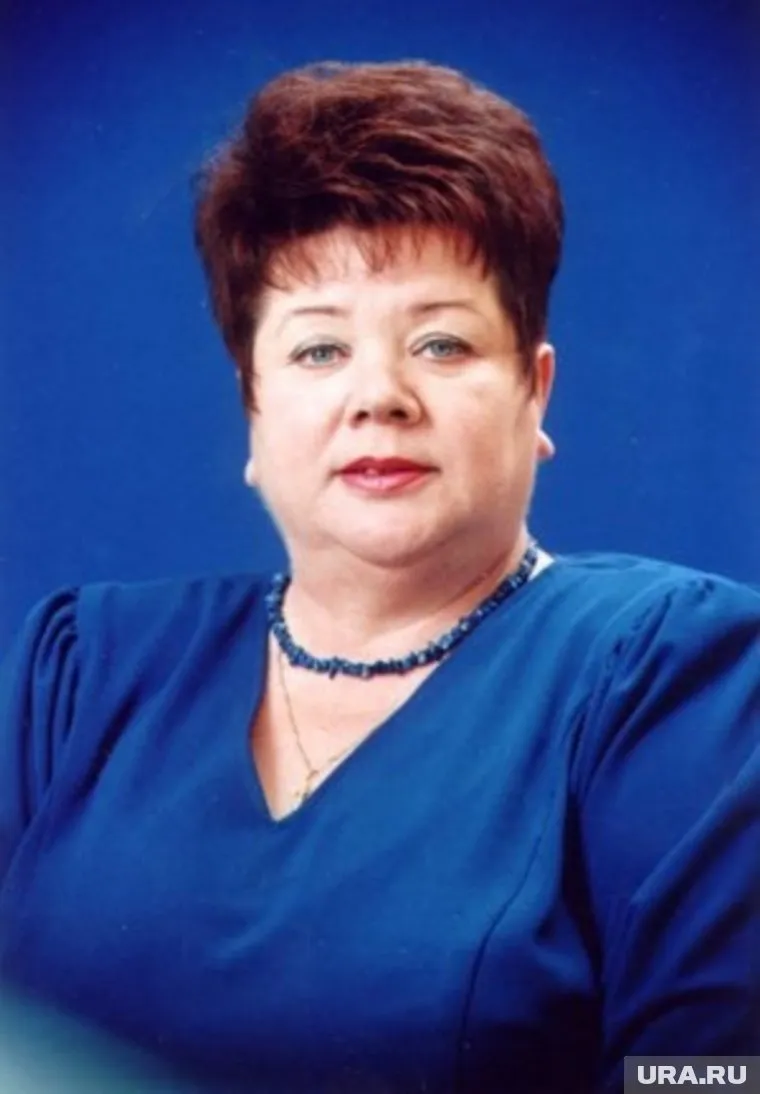 В Кургане прощаются с педагогом и экс-директором гимназии Лидией Ивановой