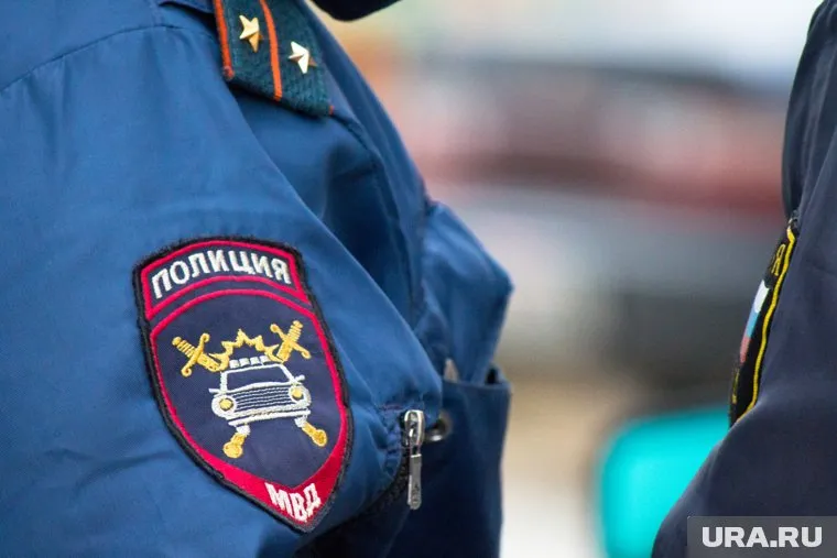 Сотрудники полиции освободили ребенка из рук родственника