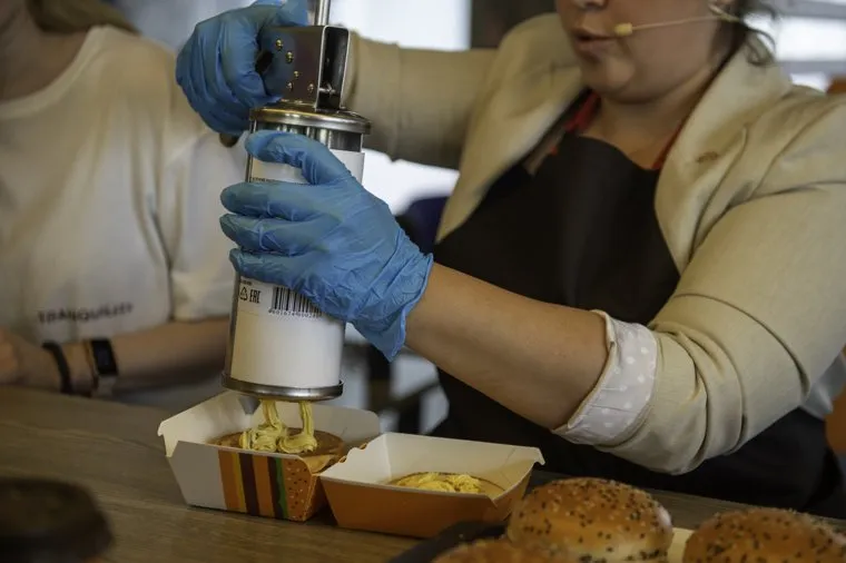 Ресторан быстрого питания "Вкусно и точка". Пермь