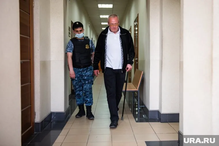 Подозреваемый — Андрей Овчинников — ранее неоднократно был судим