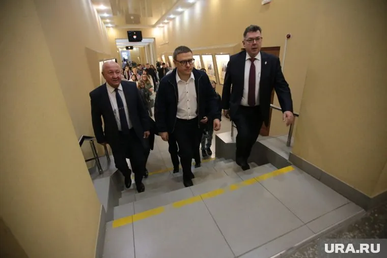 Алексей Текслер посетил колледж, университет и военкомат Магнитогорска