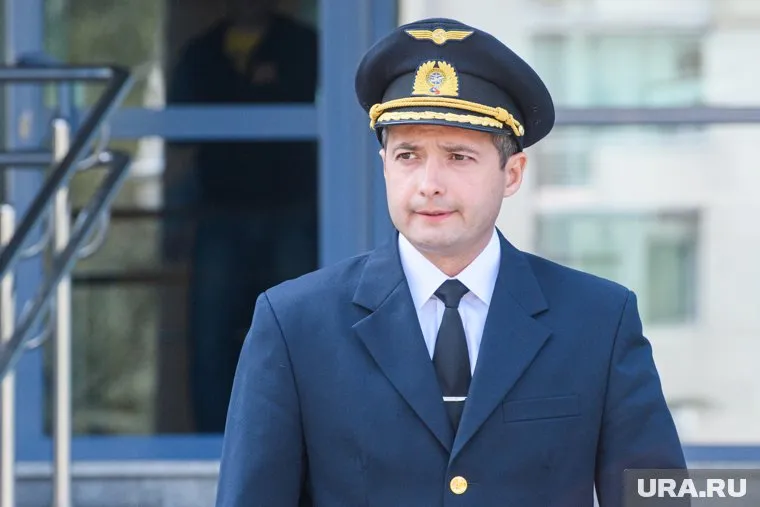Летчик Дамир Юсупов летом 2019 года спас 226 пассажиров