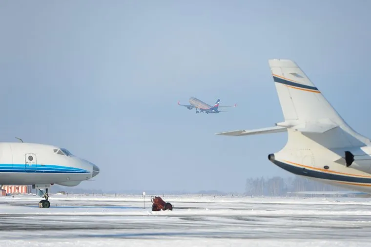 Аэропорт. Самолет. Челябинск., самолет, боинг, взлет