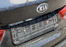 Водителям объяснили, за езду с какими номерами теперь придется платить штраф