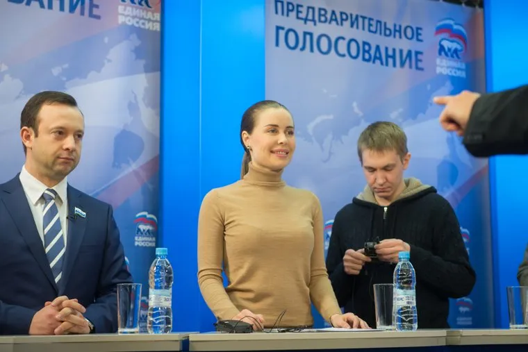 Дебаты кандидатов на праймериз ЕР в Со. Екатеринбург, коробейников алексей, михалкова юлия