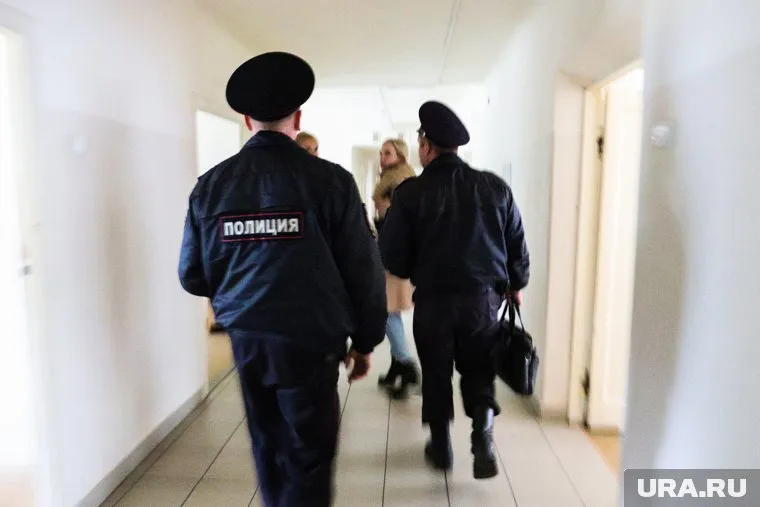 ЧОП с помощью полиции освободило здание