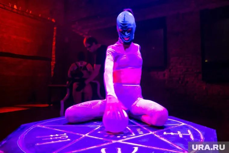 Силовики во второй раз за год нагрянули на БДСМ-тусовку в Екатеринбурге