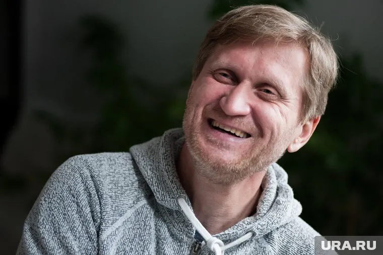 Андрей Рожков посоветовал, в первую очередь, посетить Музей Ельцина в ЕЦ, чтобы познакомиться с историей страны